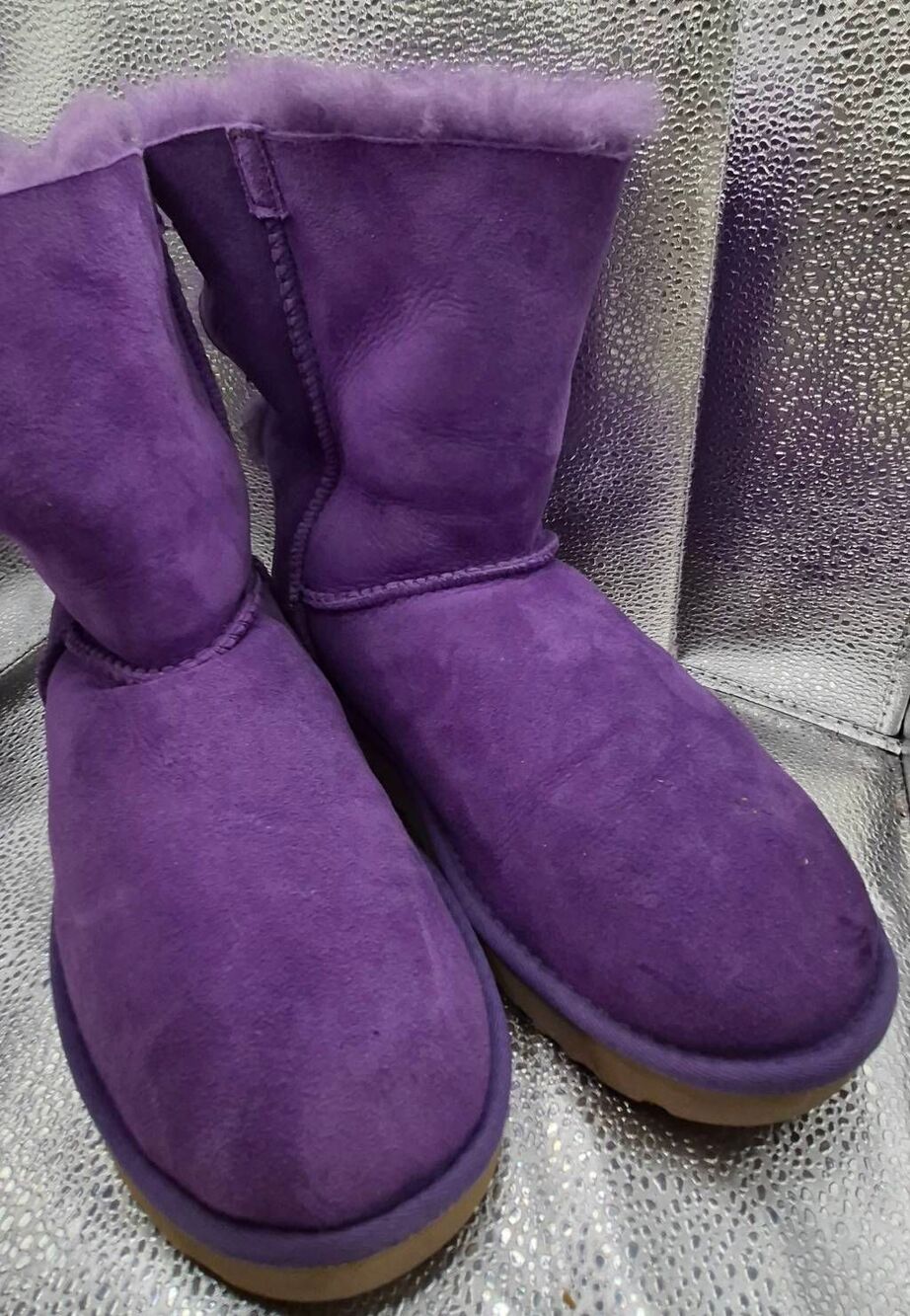 UGG - Picture 2 of 14